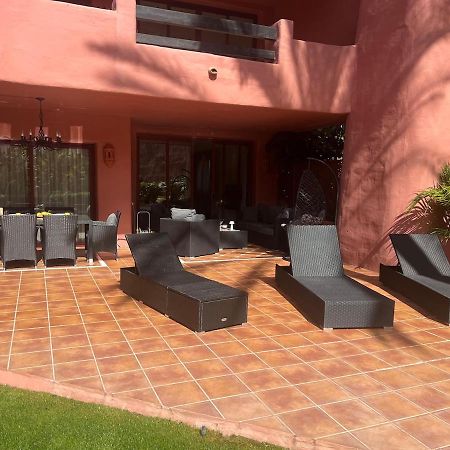 Te Huur 2 Slaapkamers Frontline Strand Complex Estepona Exterior foto