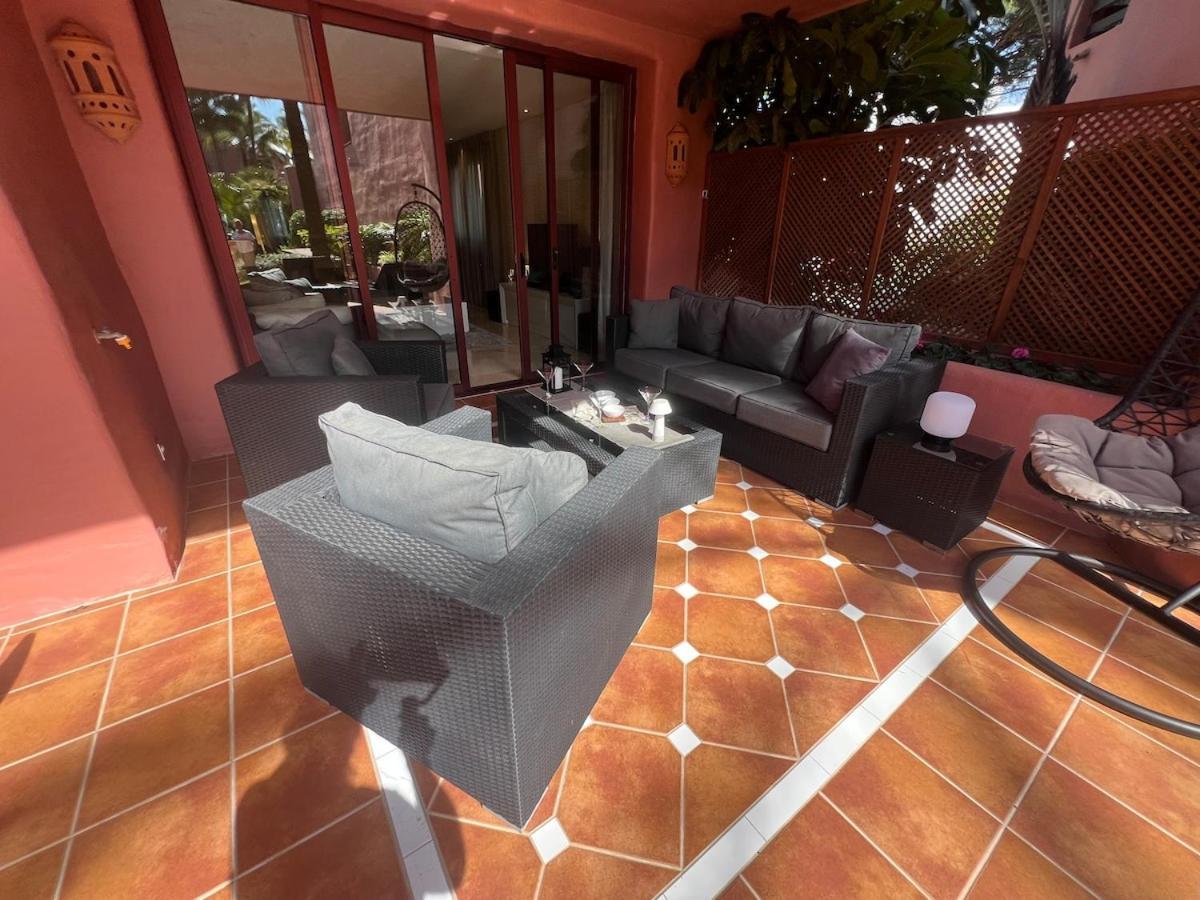 Te Huur 2 Slaapkamers Frontline Strand Complex Estepona Exterior foto
